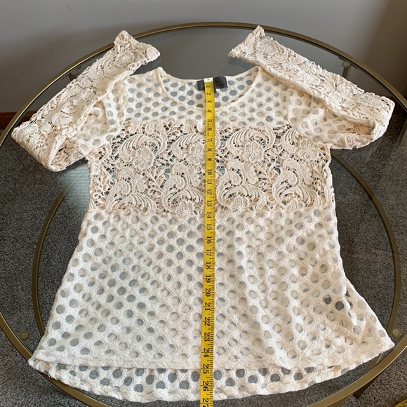 Sunday In Brooklyn Top - Picture 8 of 12